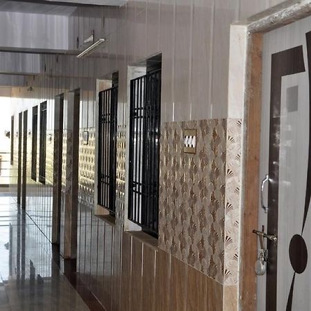 Hotel Shivam Dwārka Extérieur photo